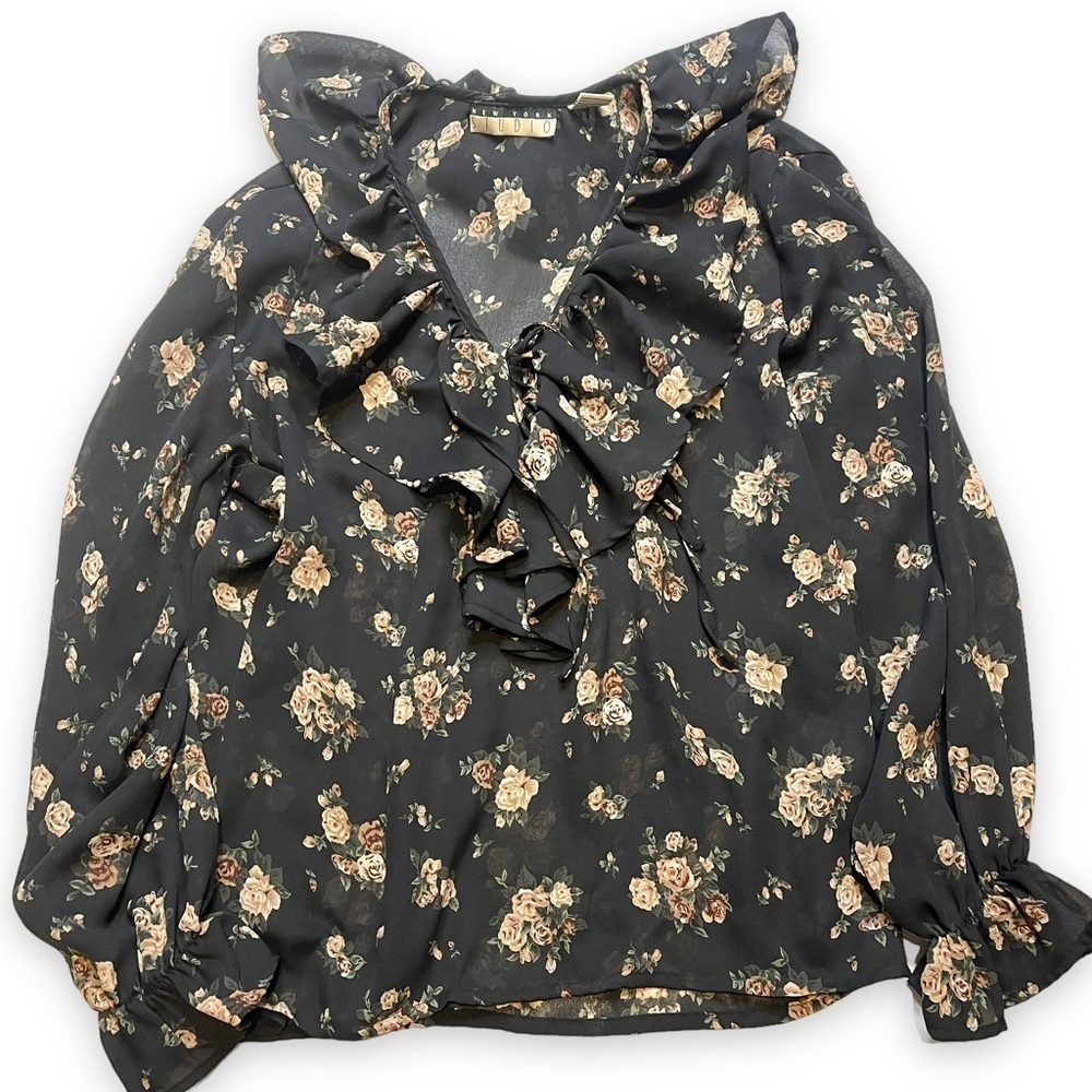 New York Studio Black Blouse Floral Business Casual Long Sleeve Vneck Sheer